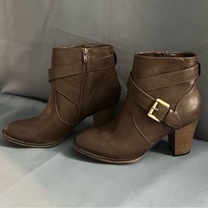 NINE WEST Brown Leather Ankle Boots